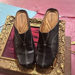 Black Leather Mules-Naturalizer Brand with White Stitching